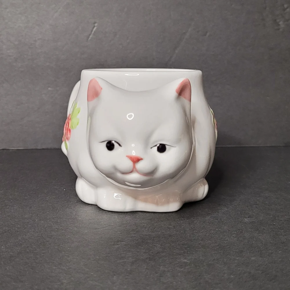 Cute Kitty & Roses Tea Cup with Tea Bag Pocket